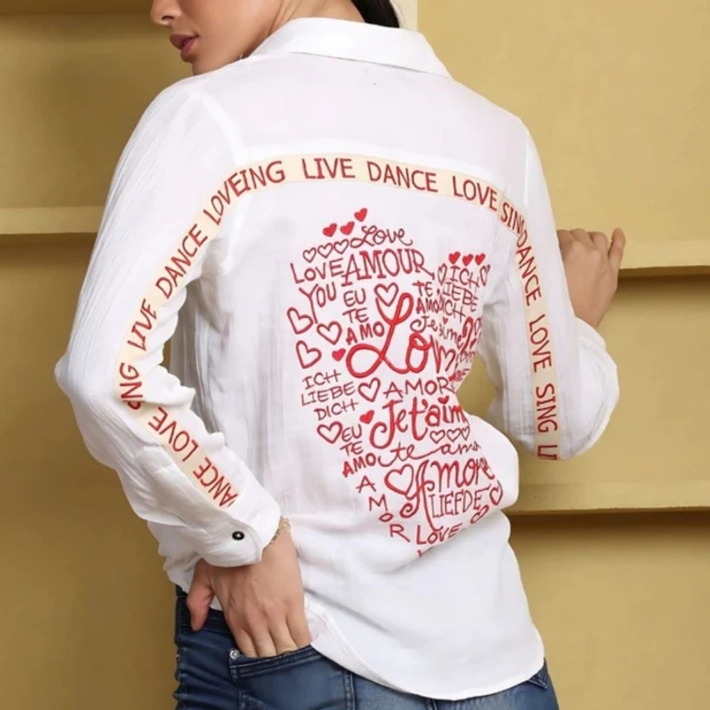 NWT Avani del Amour Button Up Shirt Embroidered Heart Love Medium Blouse Cotton